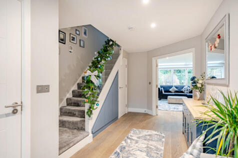 1388545-12-693bfc...