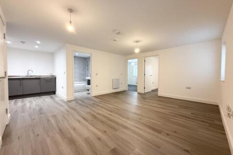 2-bed flat on 28 Swain Court, Woodston, Peterborough, PE2, £1,100/mo