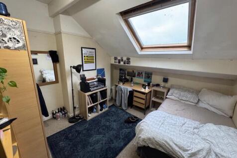 Brudenell Road, Hyde Park, Leeds photo 5