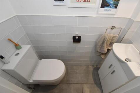 Downstairs WC.jpg