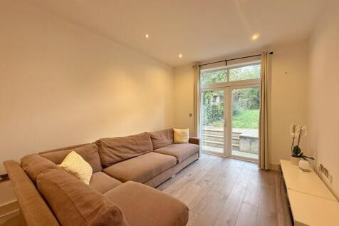 Flat B, Gleneldon Road, Lambeth, London photo 4