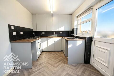 52 Whitefield Avenue, Norden OL11 5YG photo 4