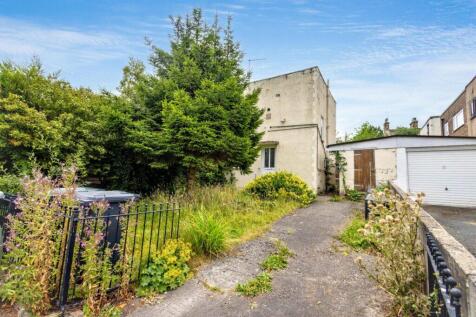 Holybrook Avenue - Front