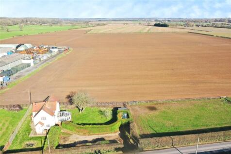 Farmhouse &amp; Paddocks