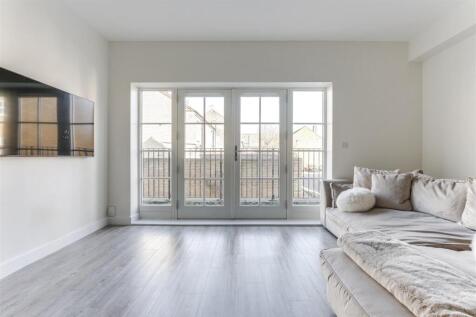 Railway Street-18.jpg