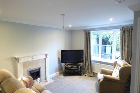 Deene Close, Market Harborough photo 5