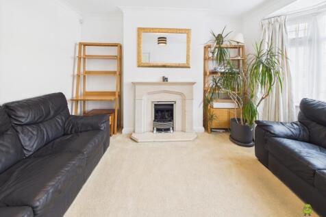 Presented by Clinton at EweMove Bexleyheath and Da