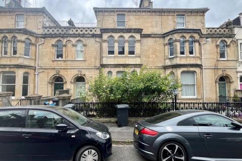 21 Cotham Vale (1).jpg