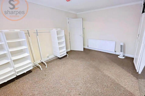 5e3536be-10. 20bedroom2