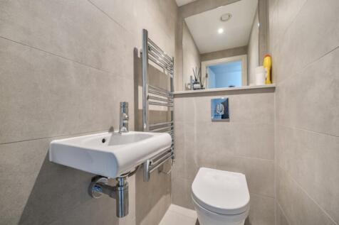 1340410-8-689e72c4bf514