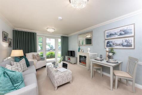 LivingRoom 1.jpg