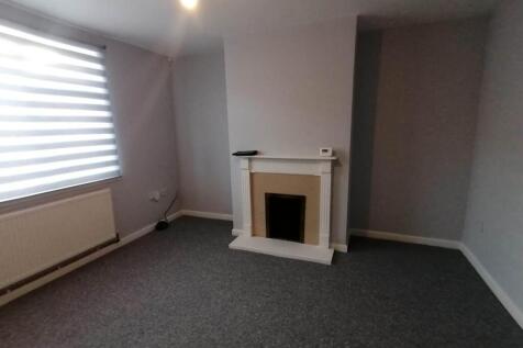 **AVAILABLE IMMEDIATELY** Lincoln Street.Worksop, Notts photo 3