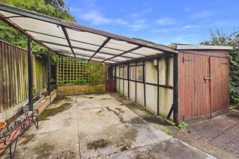 Rear Car Port/Garage