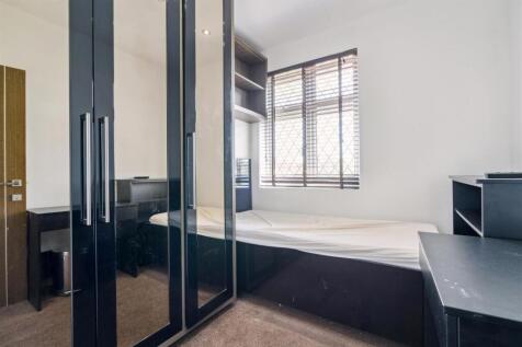 24 Martindale Road, Hounslow - bedroom 2.jpg