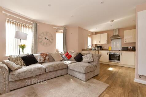 Lounge/ Dining Area
