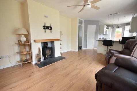 Living Room/Kitchen