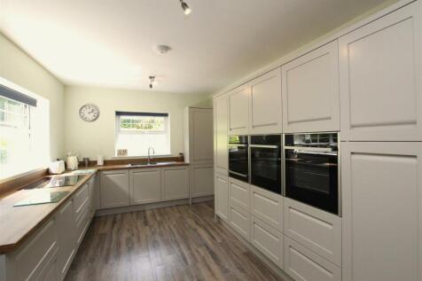 kitchen diner (2).JPG