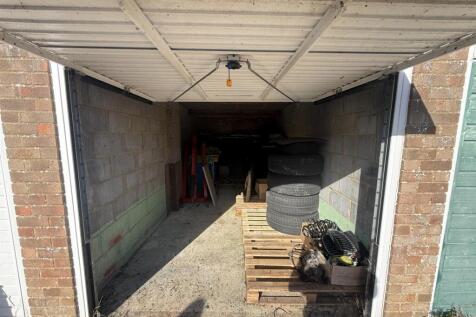 01323 438506