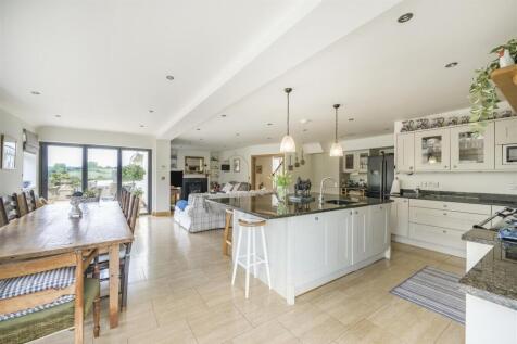 Kitchen/Family room