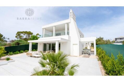5 Bedroom Villa with Private Pool for Annual Rent in Alvor