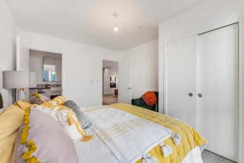 2 bed, 2 bath Flat in birmingham - Photo 8