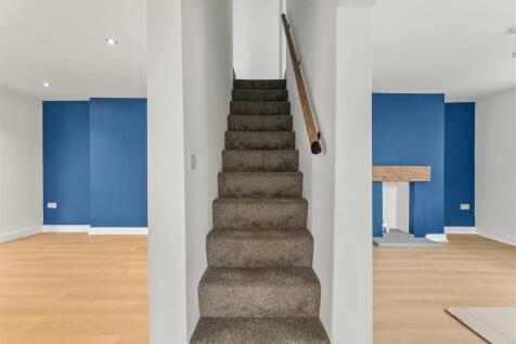 8 Bridle Road-17.jpg