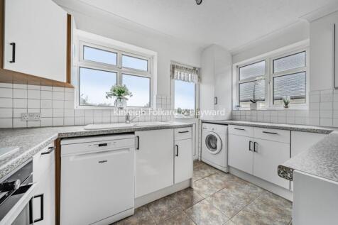 e5308700-9d09-484d-8