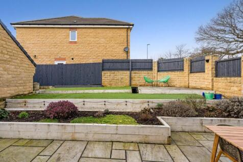 102842_7 Priestley Crescent-18_low.jpg