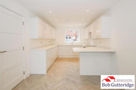 LUXURY "L" SHAPED OPEN PLAN FITTED KITCHEN/DINER/L