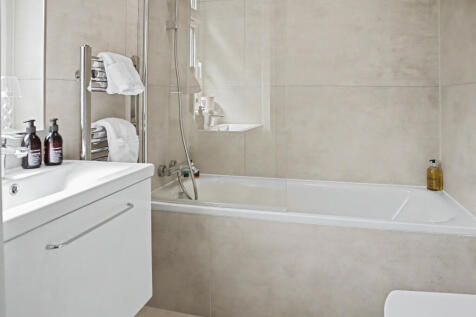 28b Pendennis Road, Streatham, London SW16 2SW