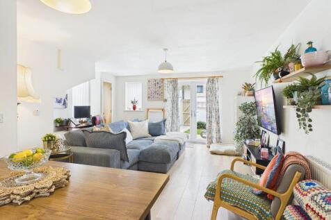 Reception/Sitting room 