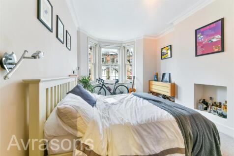 2-bed flat on Chester Way, Kennington, London, £2,400/mo