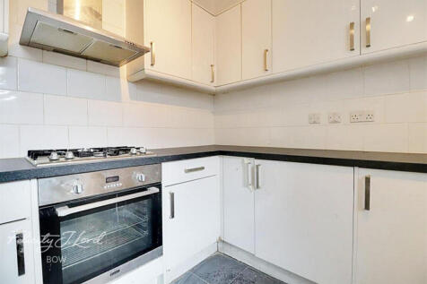 St Bartholomews Road, London photo 4