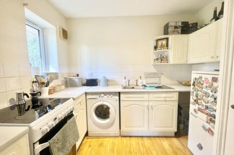 Centre Drive, Epping, CM16 photo 4
