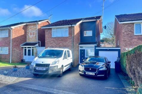 oakbury drive front.jpeg