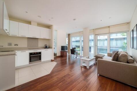 Reception Room (3)
