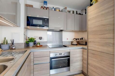 Edwin Street, Canning Town, London, E16 photo 4