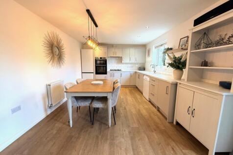 Kitchen-Breakfast Room aspect 2
