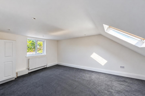 Highfield Road, W3 photo 4