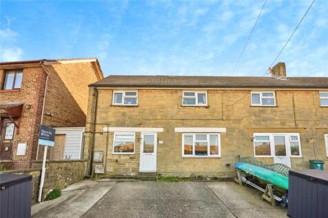 Newport, PO30 - property photo