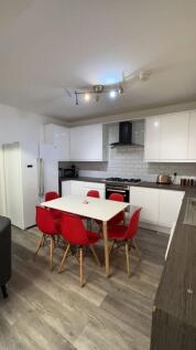6-bed house on Harrington Drive, Nottingham, £4,420/mo