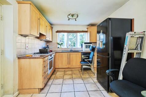 Corby, NN17 - property photo