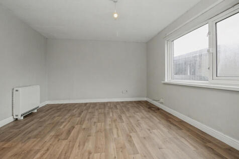 37 Firthcliffe Drive, Liversedge, West Yorkshire, WF15 6HR