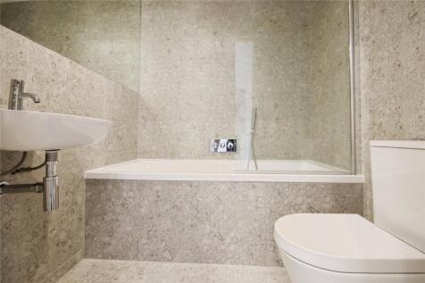High Street, Crowthorne, Berkshire, RG45 photo 3