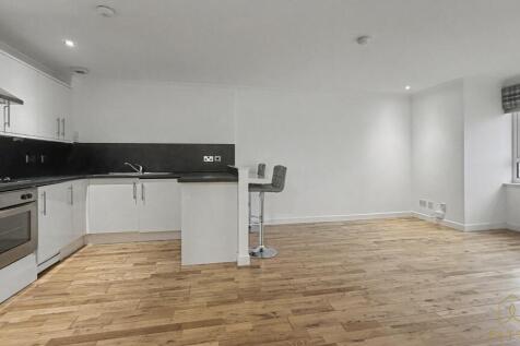 Living/Kitchen.