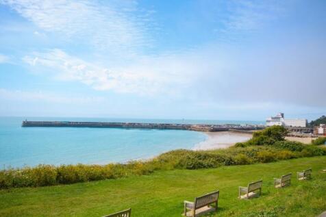 Short Walk to Folkestone's Harbour Arm