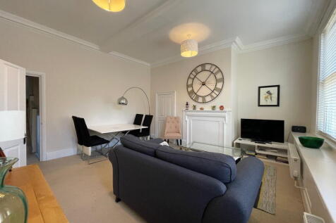 Phoenix House Bartholomew Street Newbury photo 3