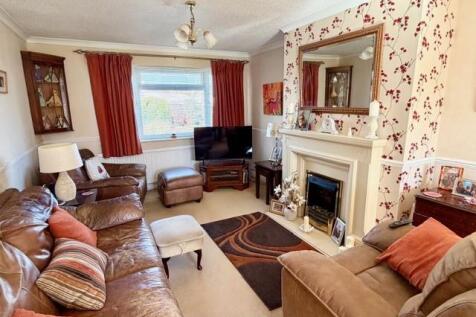 15 St Andrew Living.jpg