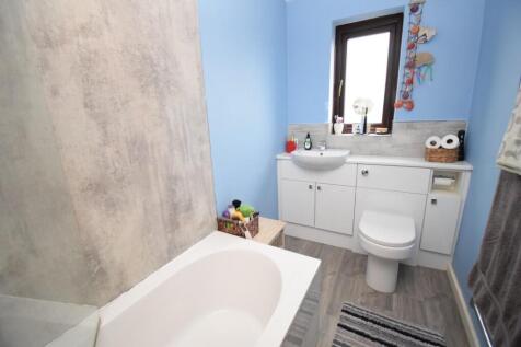 Bathroom.JPG