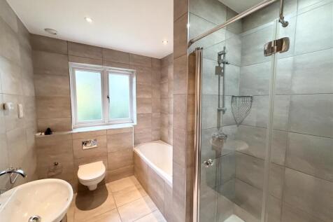 Family Bathroom:
